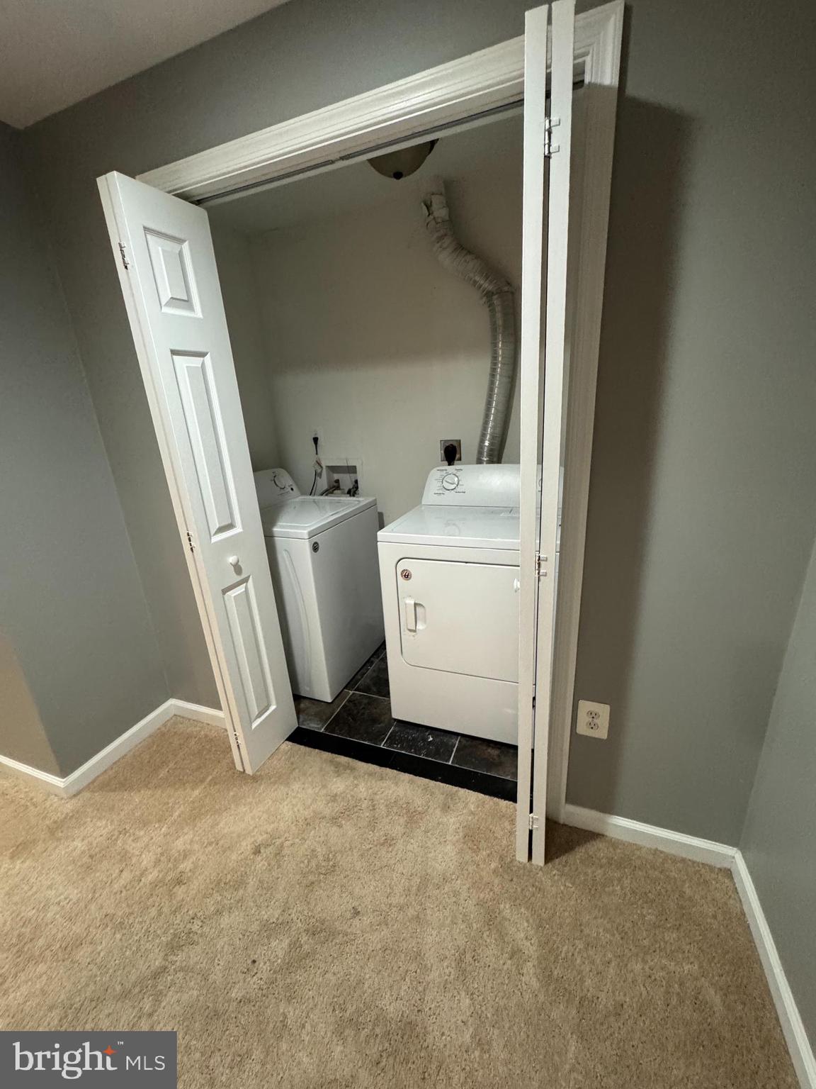 STRAWBERRY HILLS - Residential Lease