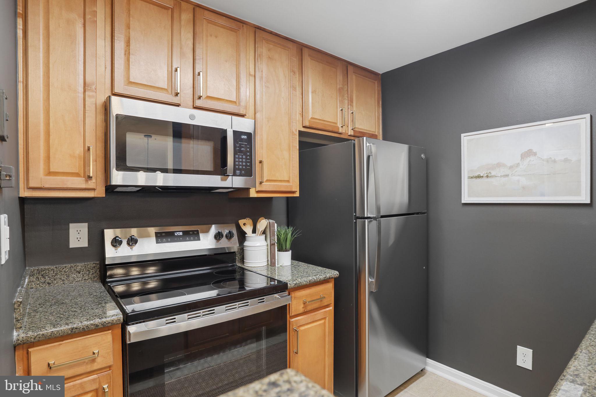 3176 SUMMIT SQUARE DRIVE 4-B5