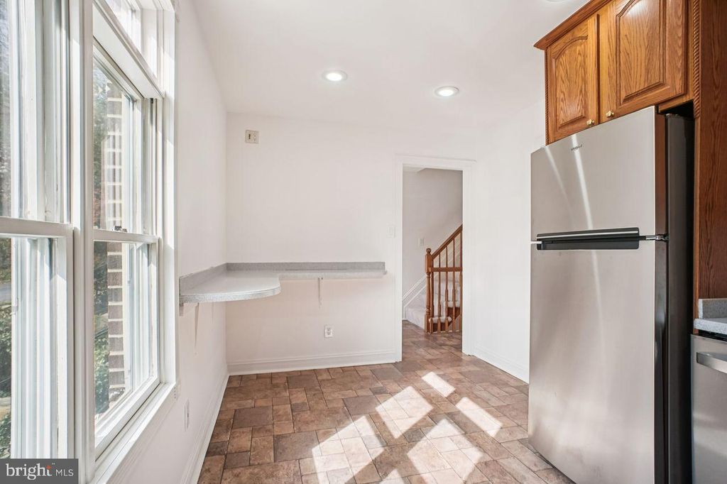 Photo of 5105 Overlook Park, ANNANDALE, VA 22003 (MLS # VAFX2270194)