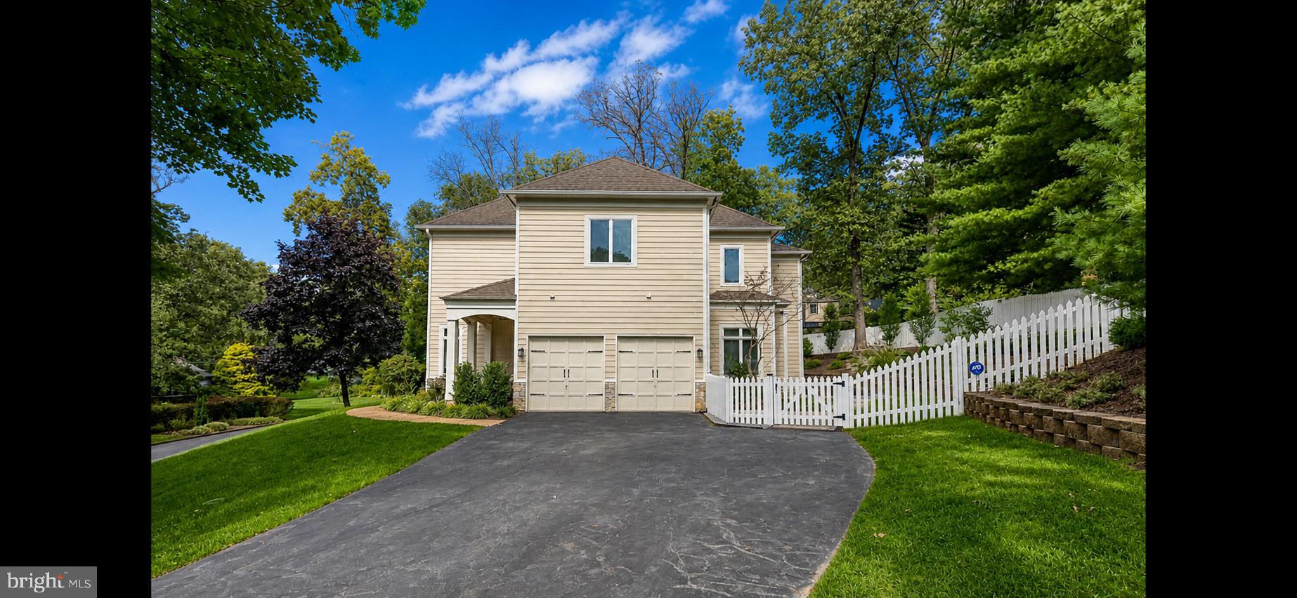 3242 VALLEY LANE