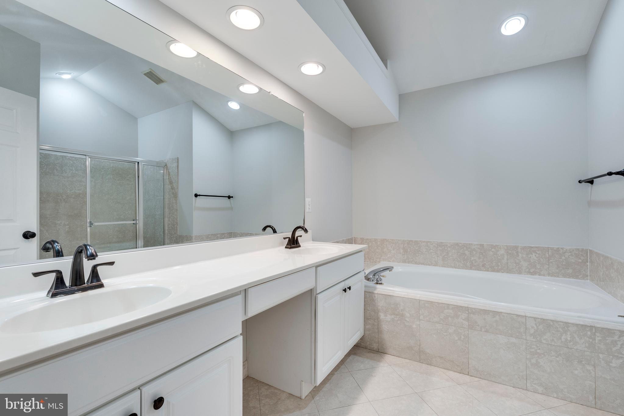 WOODMORE SOUTH - Residential Lease