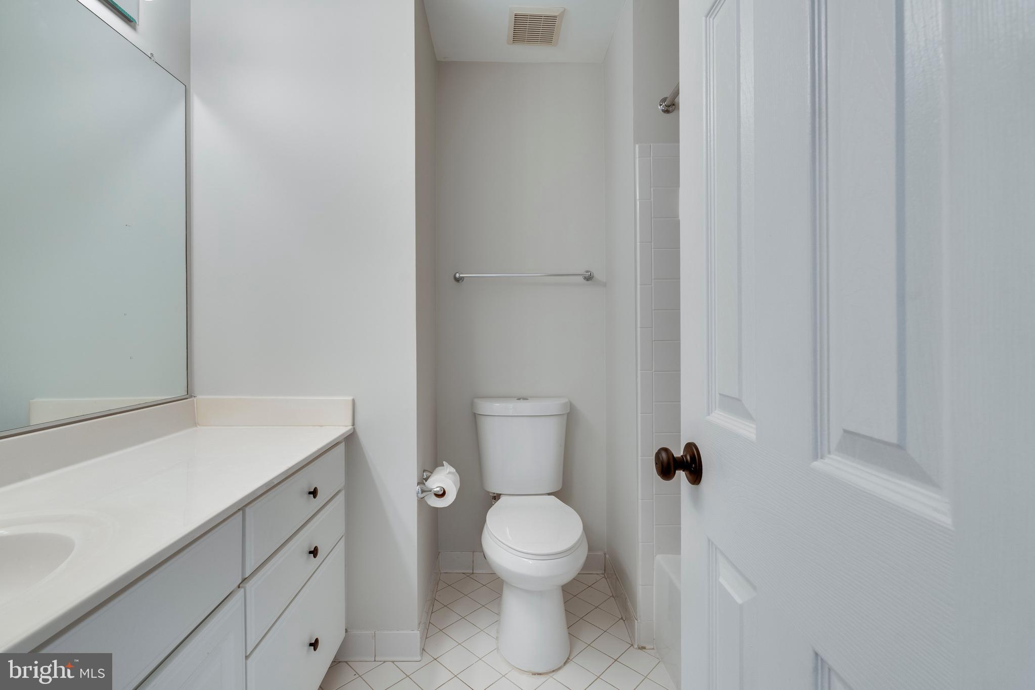 WOODMORE SOUTH - Residential Lease