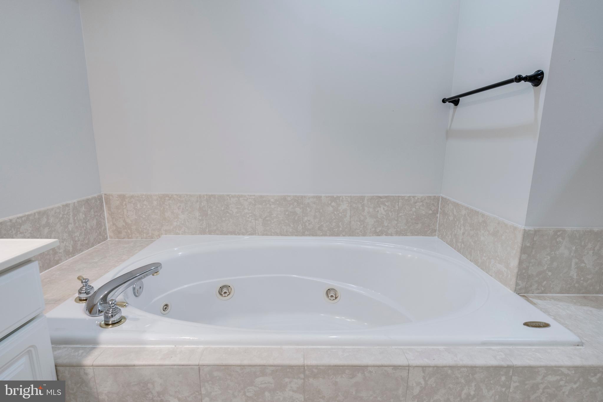 WOODMORE SOUTH - Residential Lease