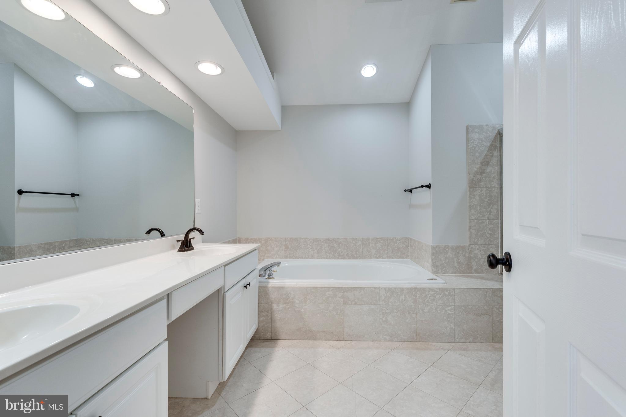 WOODMORE SOUTH - Residential Lease