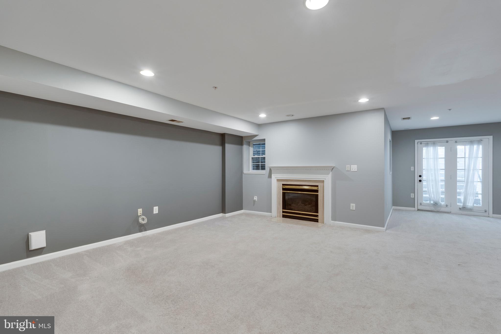 WOODMORE SOUTH - Residential Lease