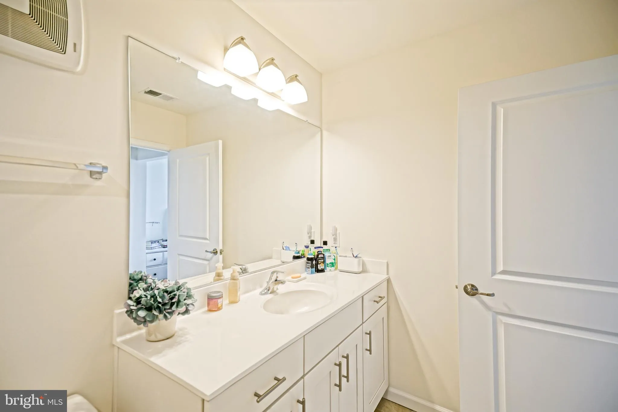 Lewes, Delaware 19958, United States, 2 Bedrooms Bedrooms, ,2 BathroomsBathrooms,Residential,Contingent,192175