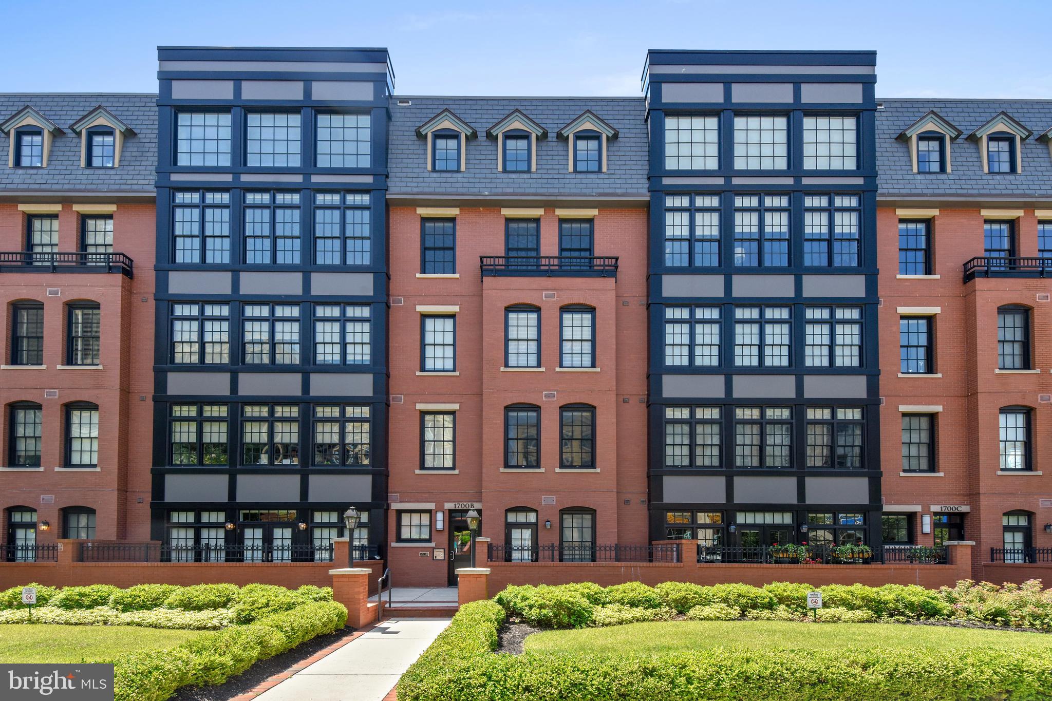 GASLIGHT SQUARE - Residential