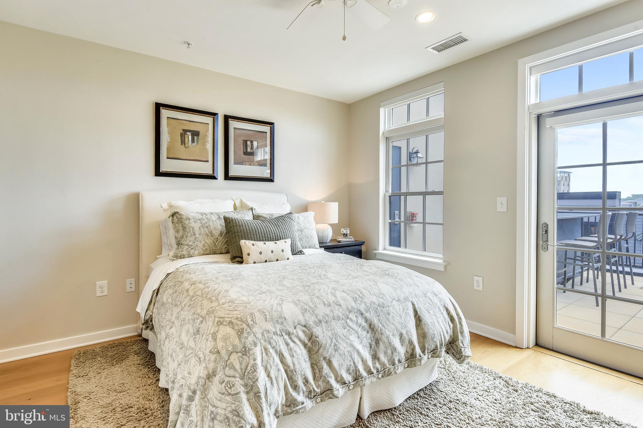 GASLIGHT SQUARE - Residential