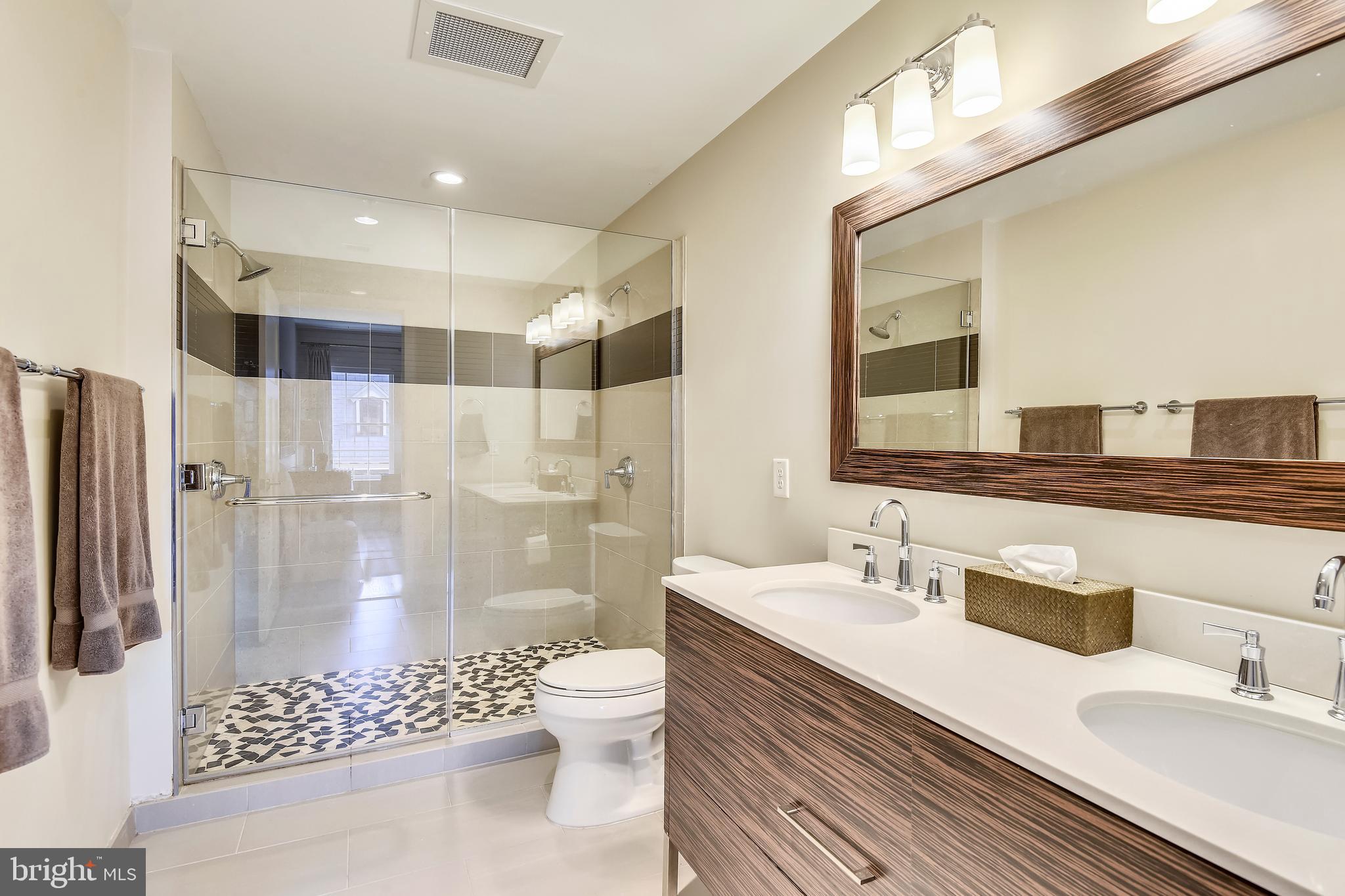 GASLIGHT SQUARE - Residential