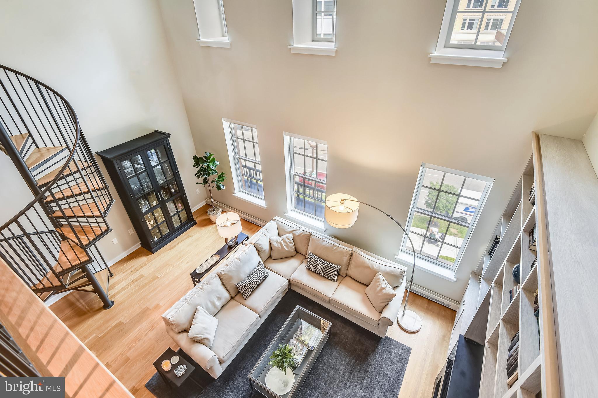 GASLIGHT SQUARE - Residential