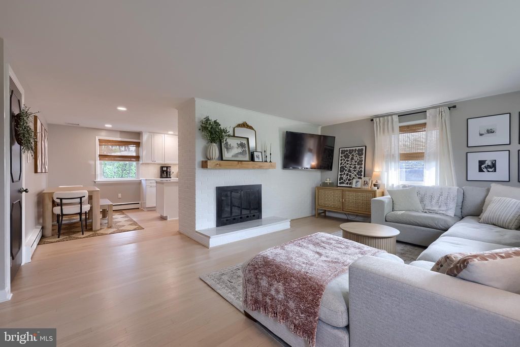 Photo of 2101 Shaaron Drive, LANCASTER, PA 17601 (MLS # PALA2071140)