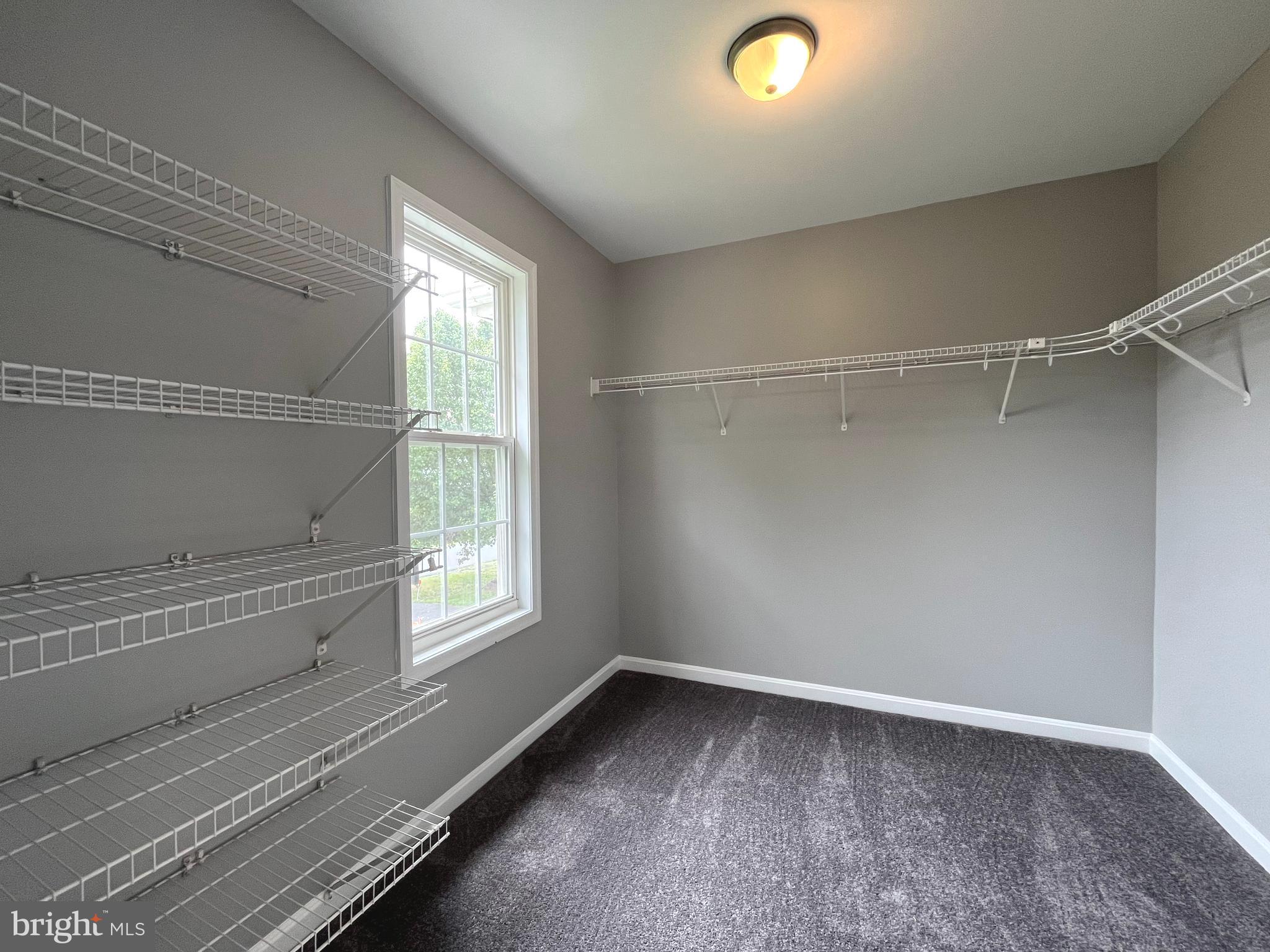 MILLS FARM - Residential