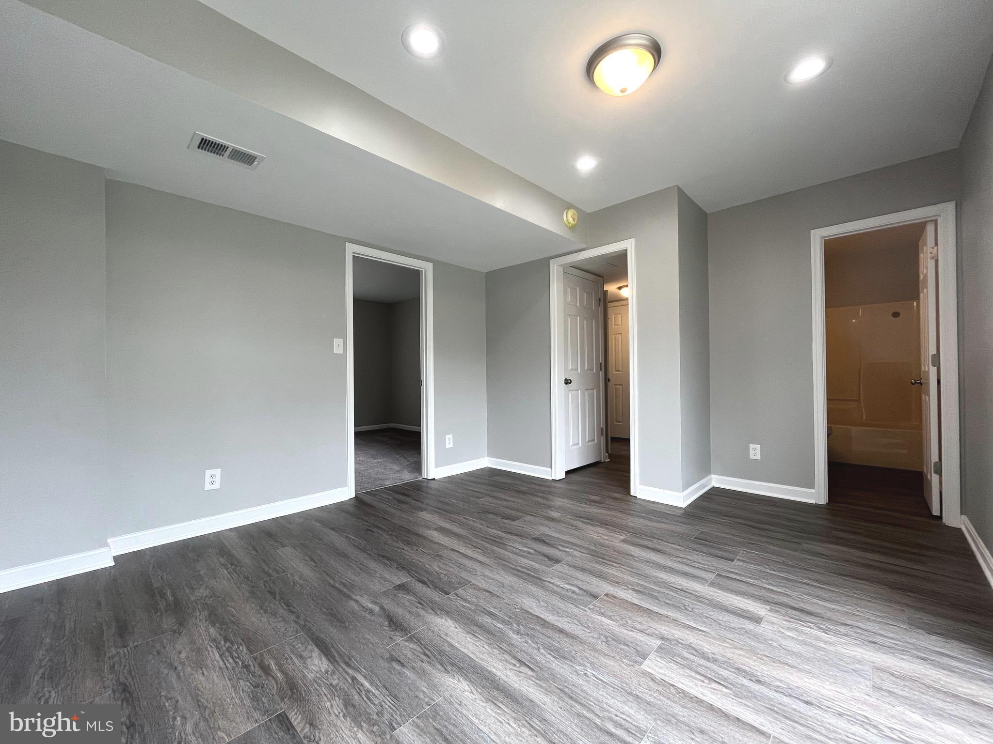 MILLS FARM - Residential