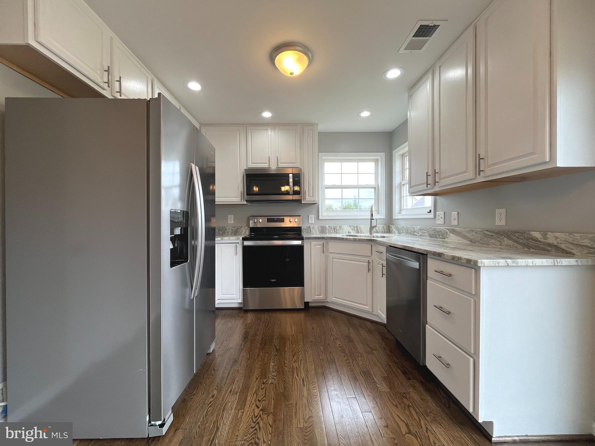 MILLS FARM - Residential