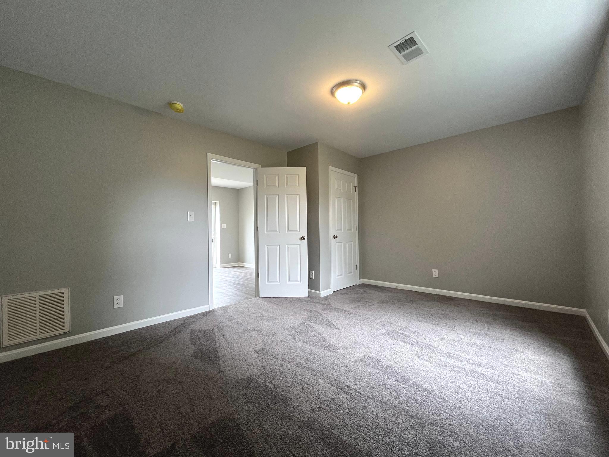 MILLS FARM - Residential