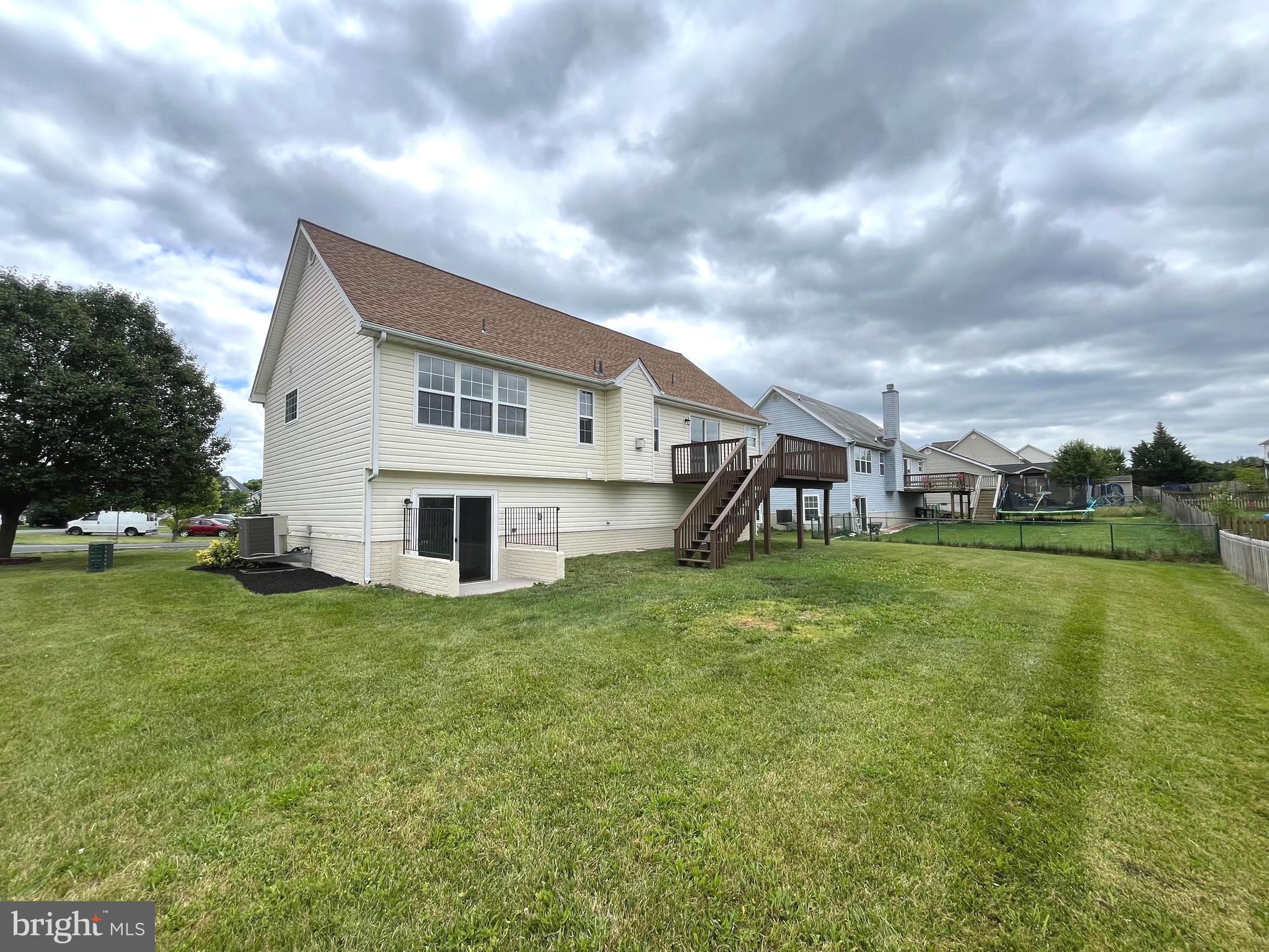 MILLS FARM - Residential