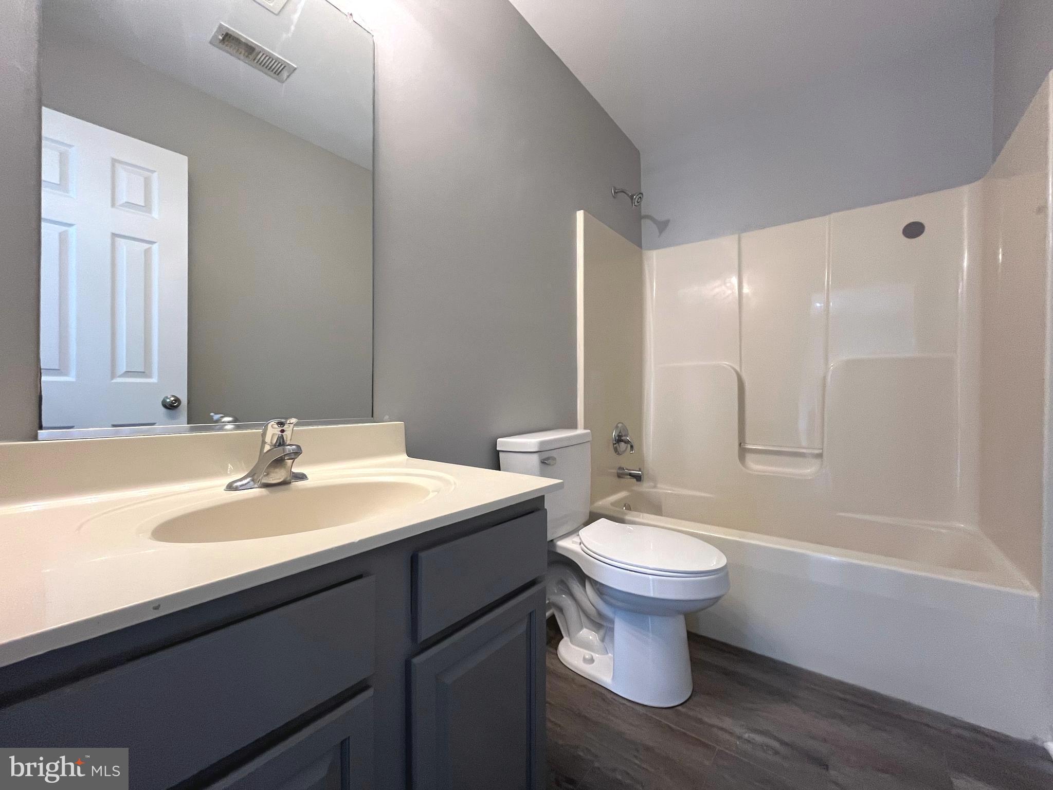 MILLS FARM - Residential