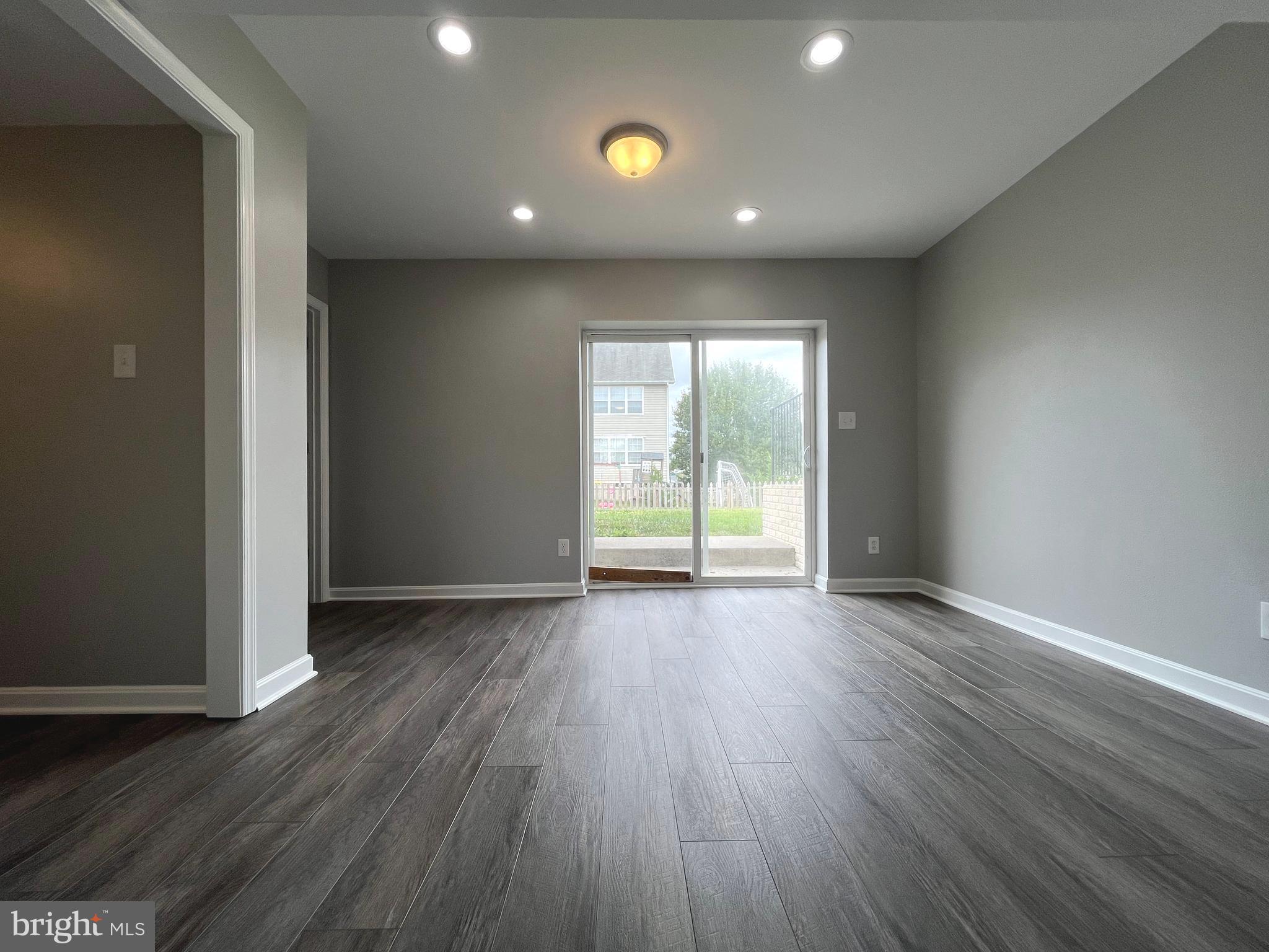 MILLS FARM - Residential