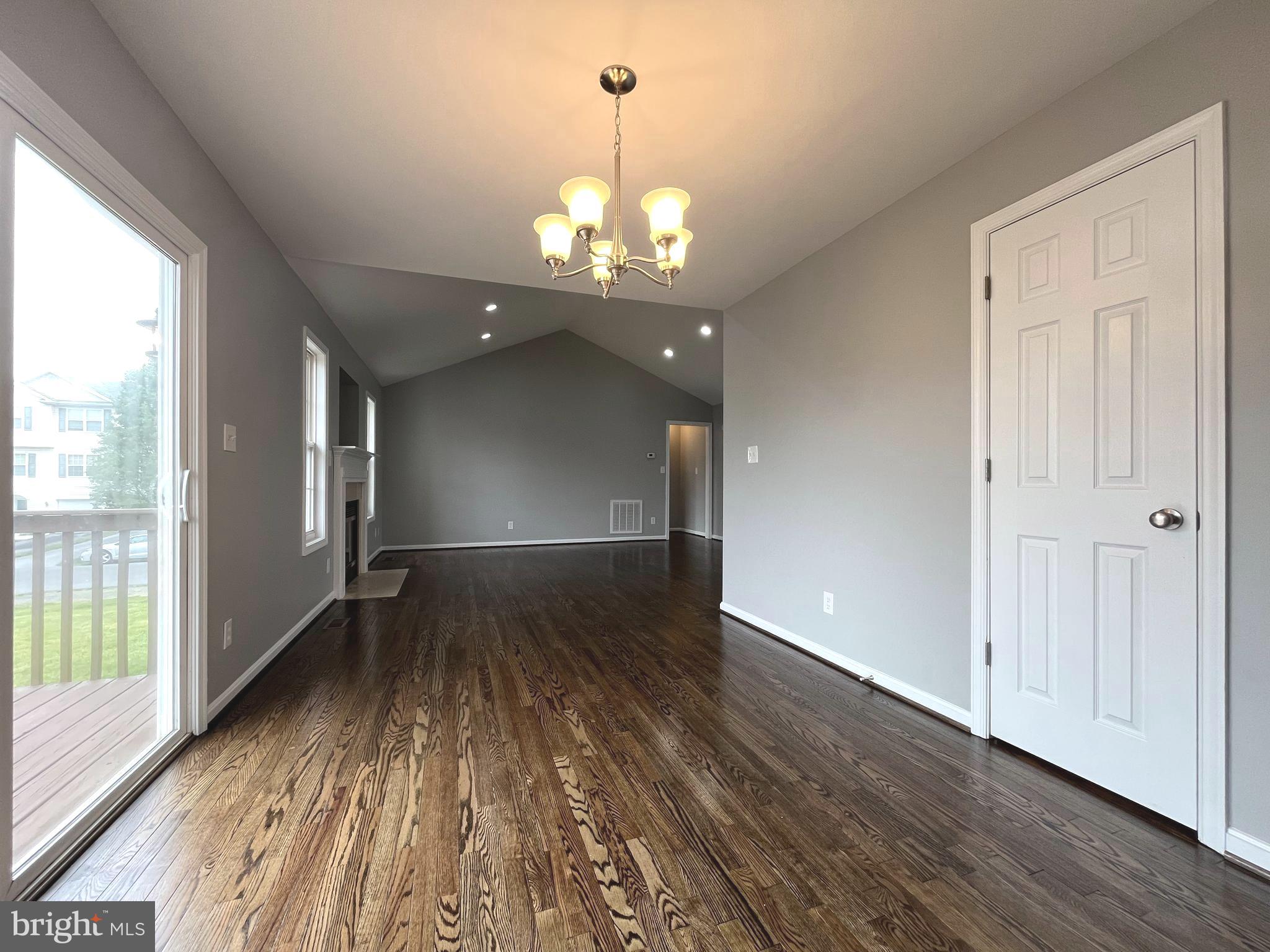 MILLS FARM - Residential