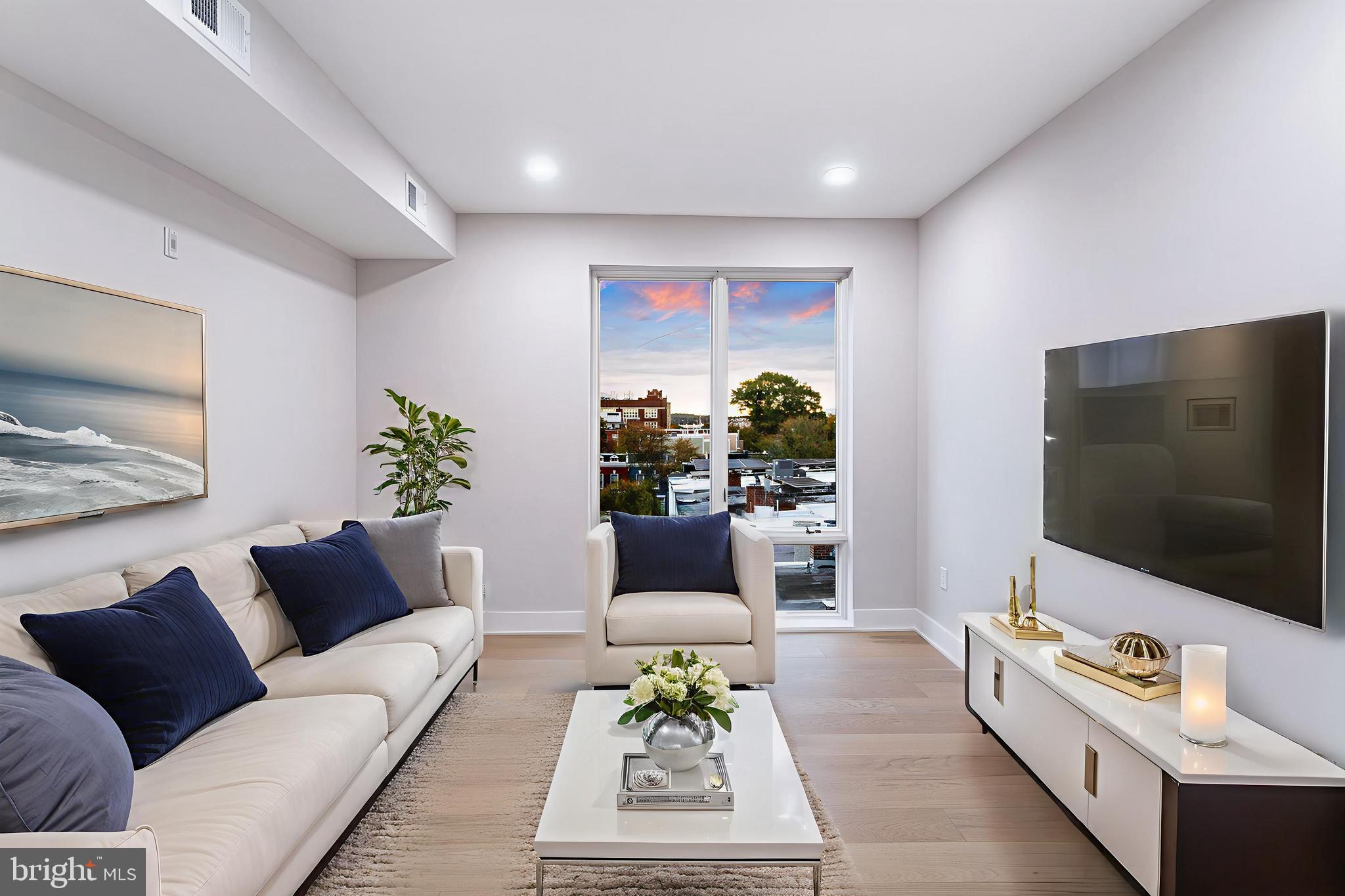 1516 EAST CAPITOL STREET NE