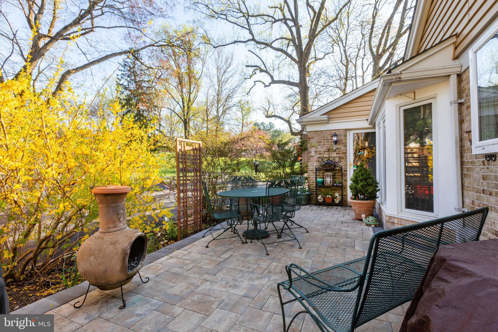 HAMPTON GARDENS - Residential