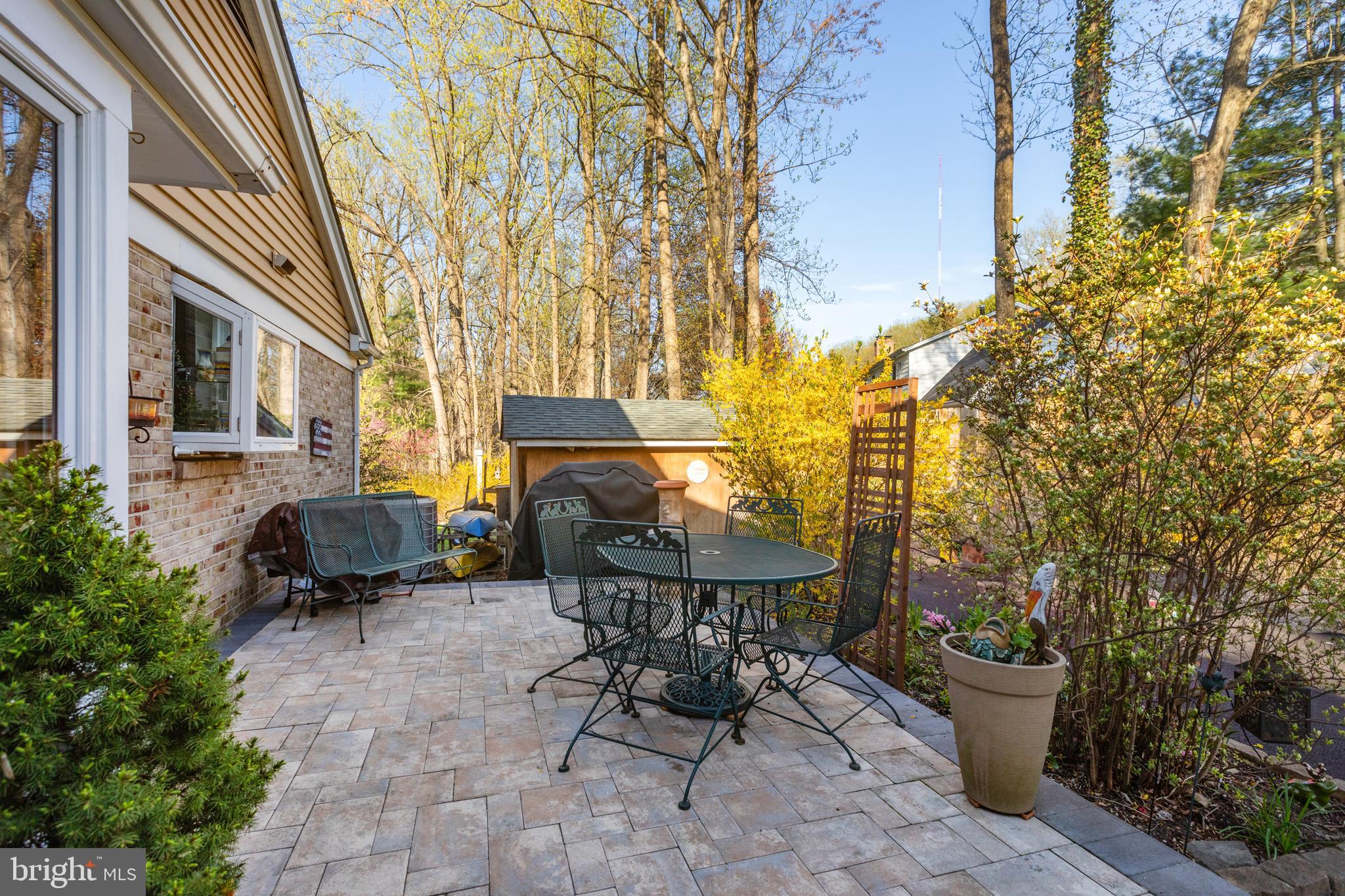 HAMPTON GARDENS - Residential