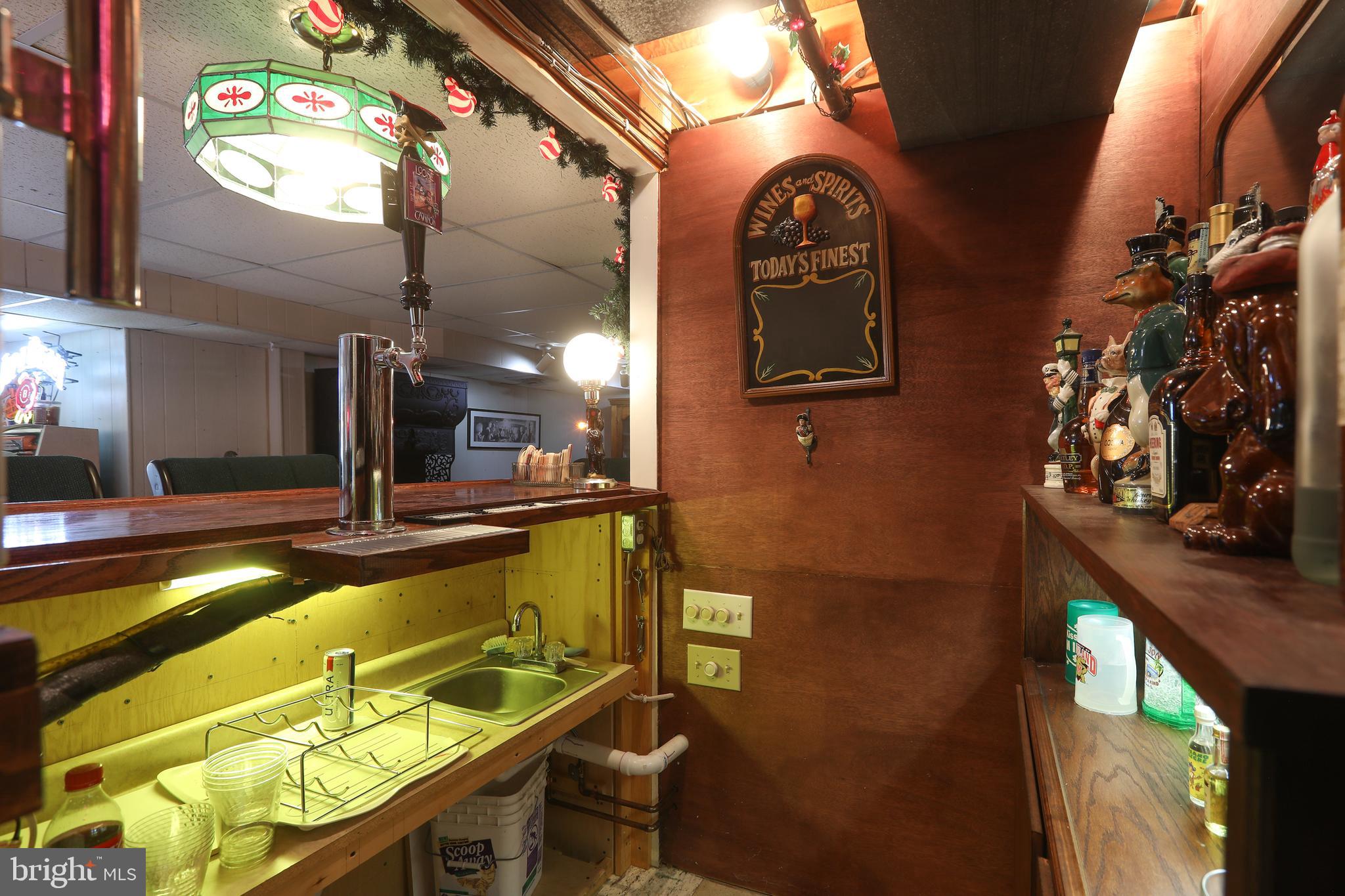 HAMPTON GARDENS - Residential