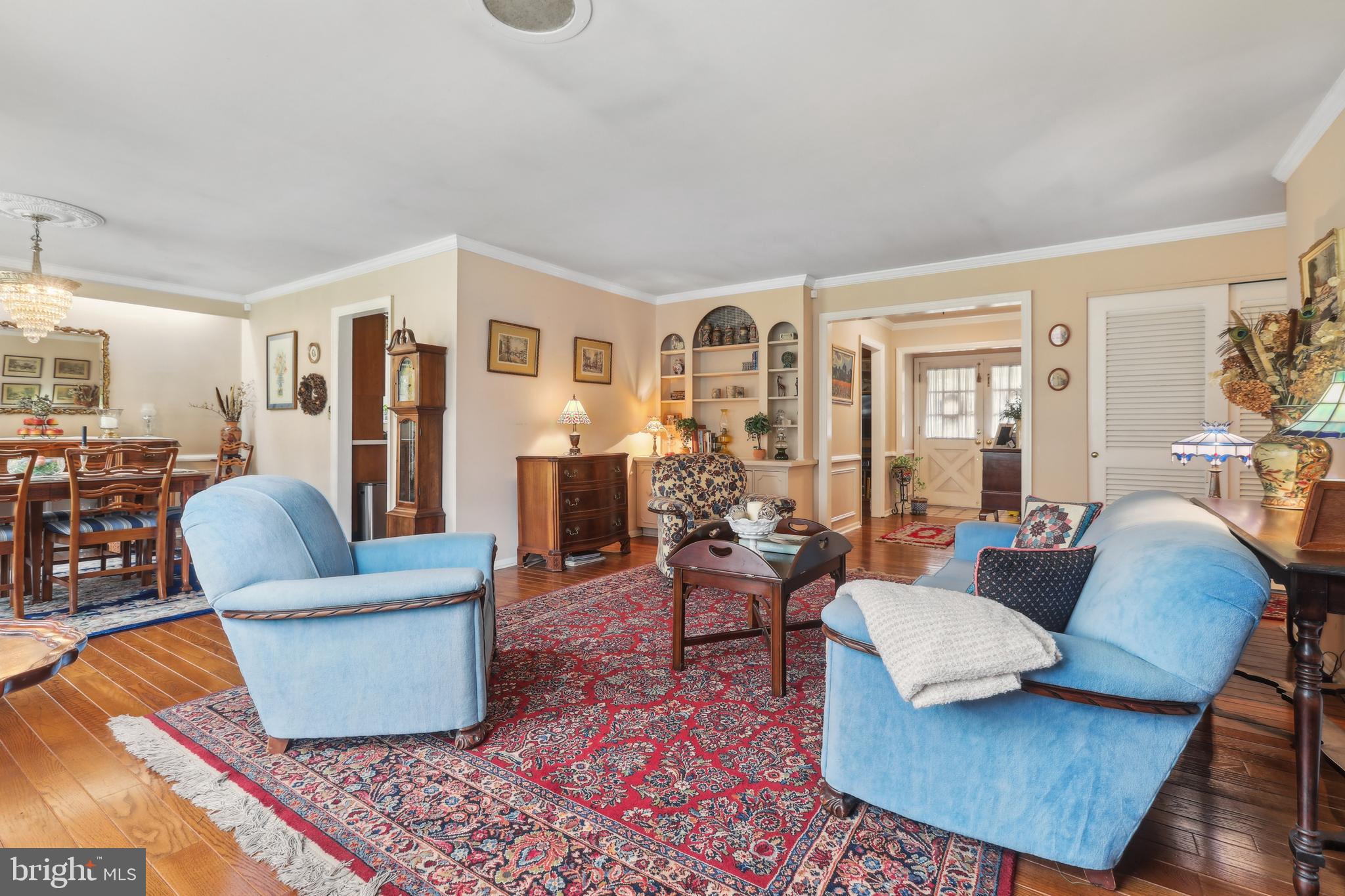 HAMPTON GARDENS - Residential