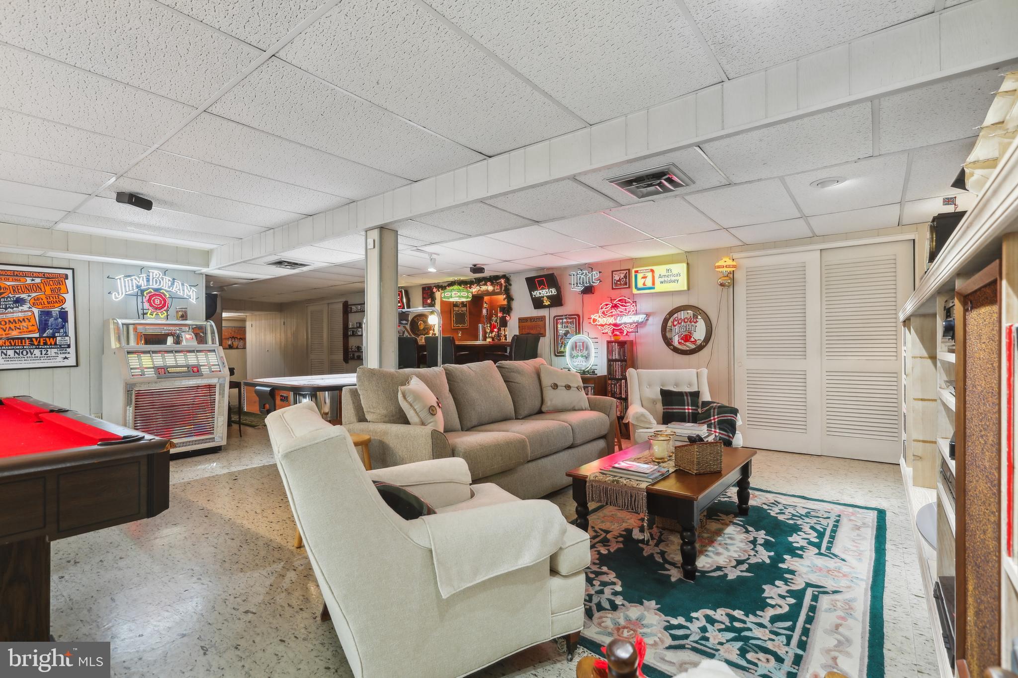 HAMPTON GARDENS - Residential