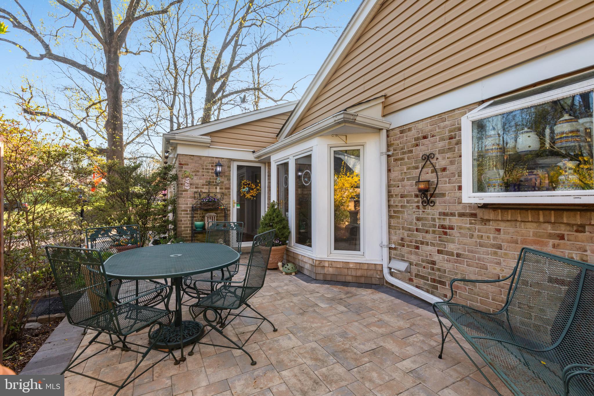 HAMPTON GARDENS - Residential