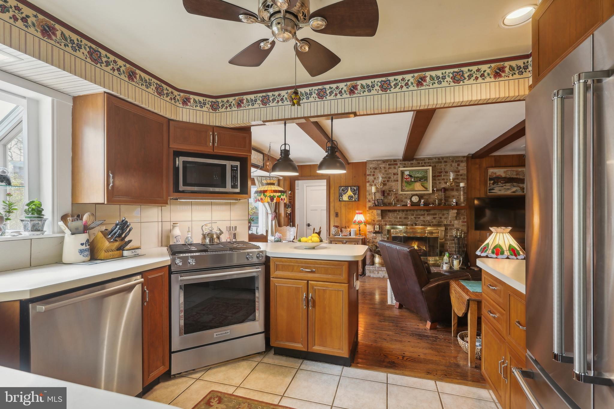 HAMPTON GARDENS - Residential