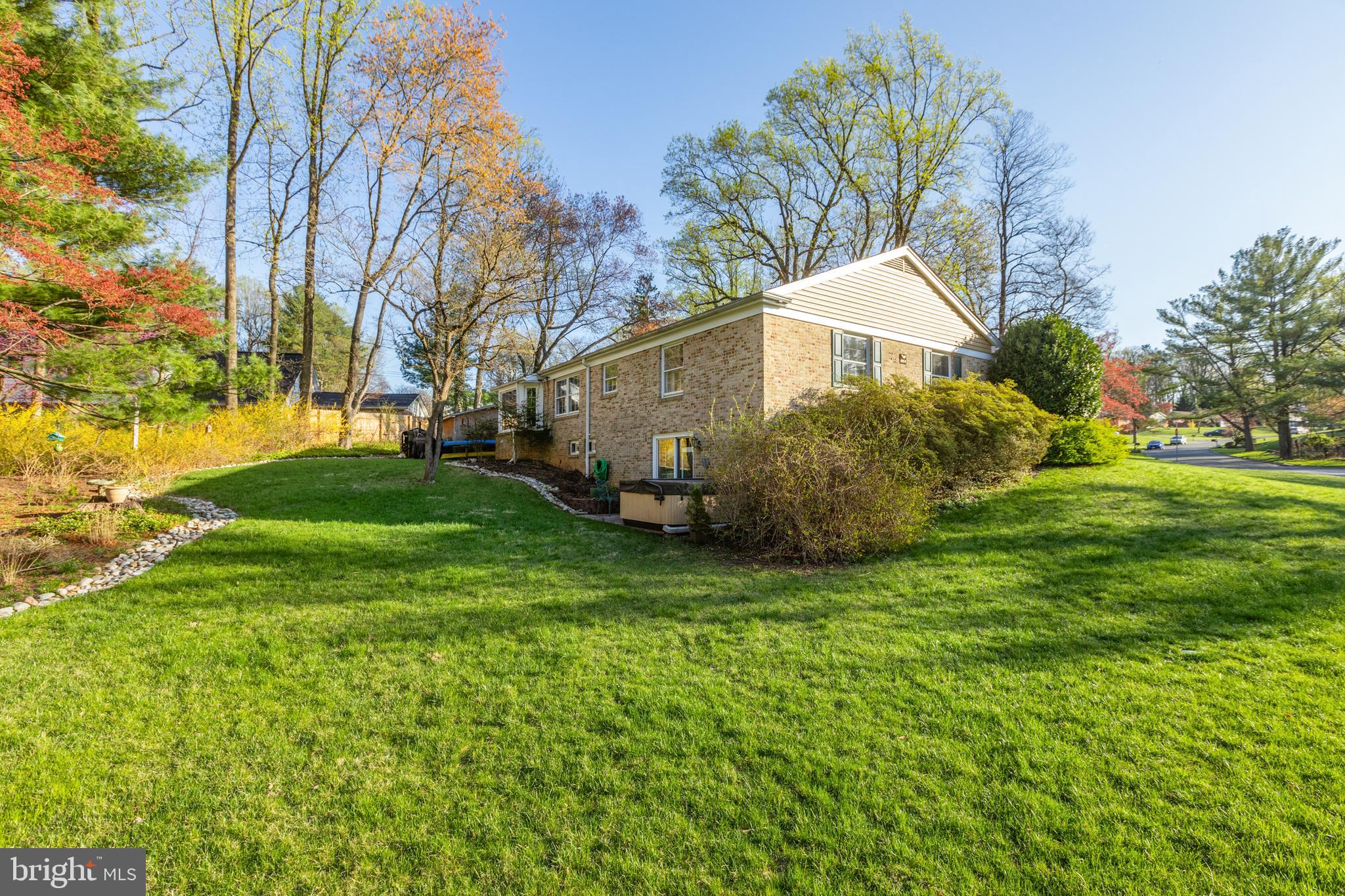 HAMPTON GARDENS - Residential