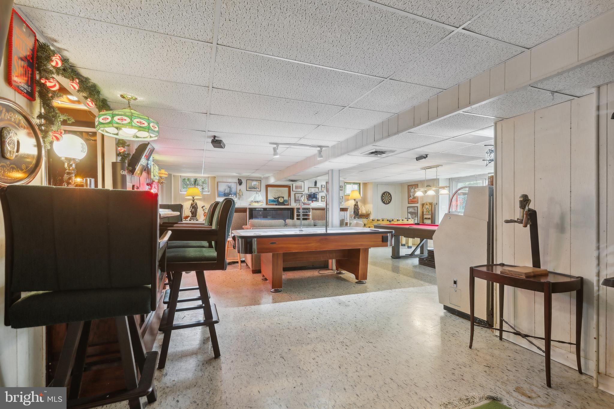 HAMPTON GARDENS - Residential