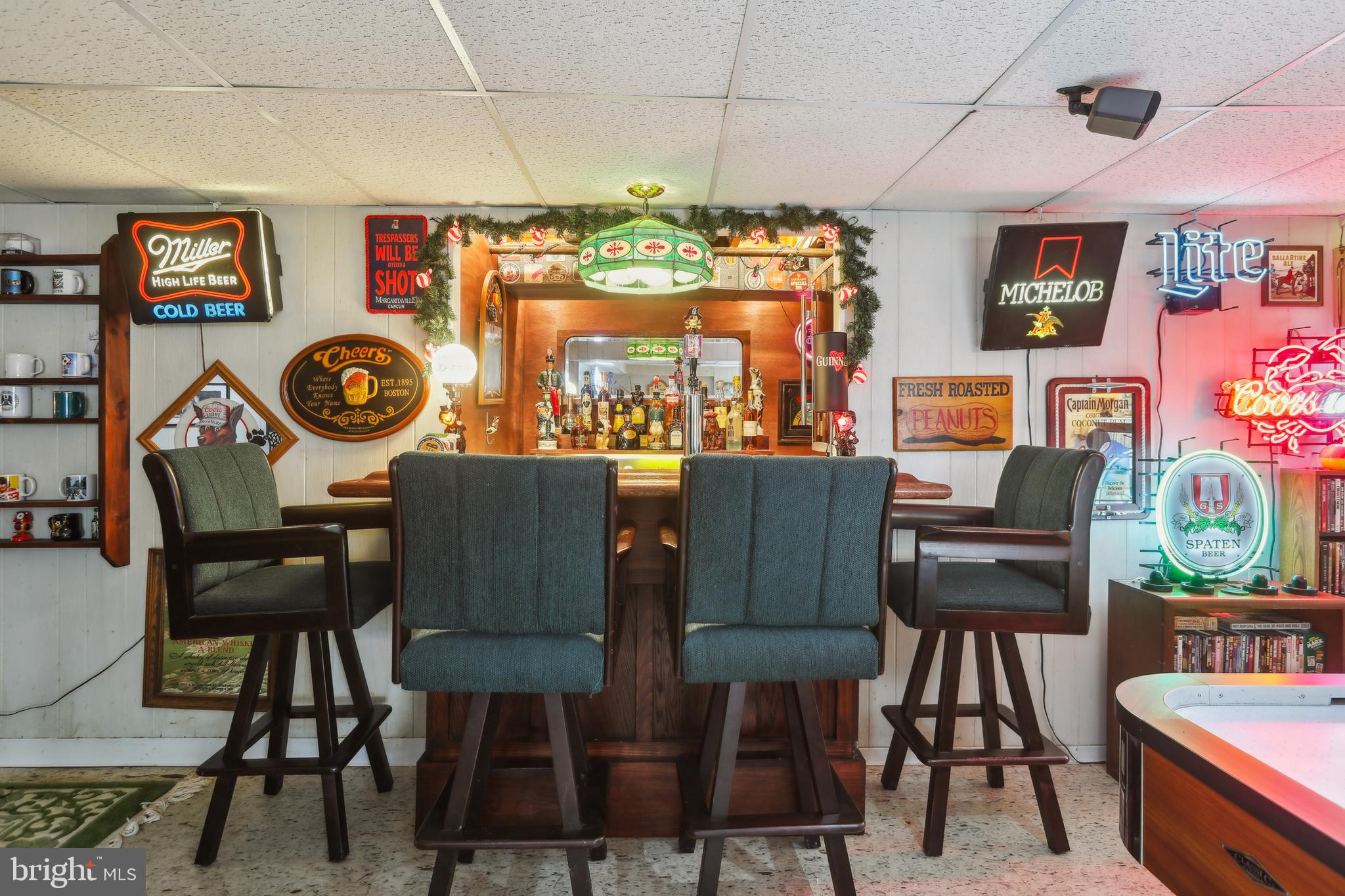 HAMPTON GARDENS - Residential