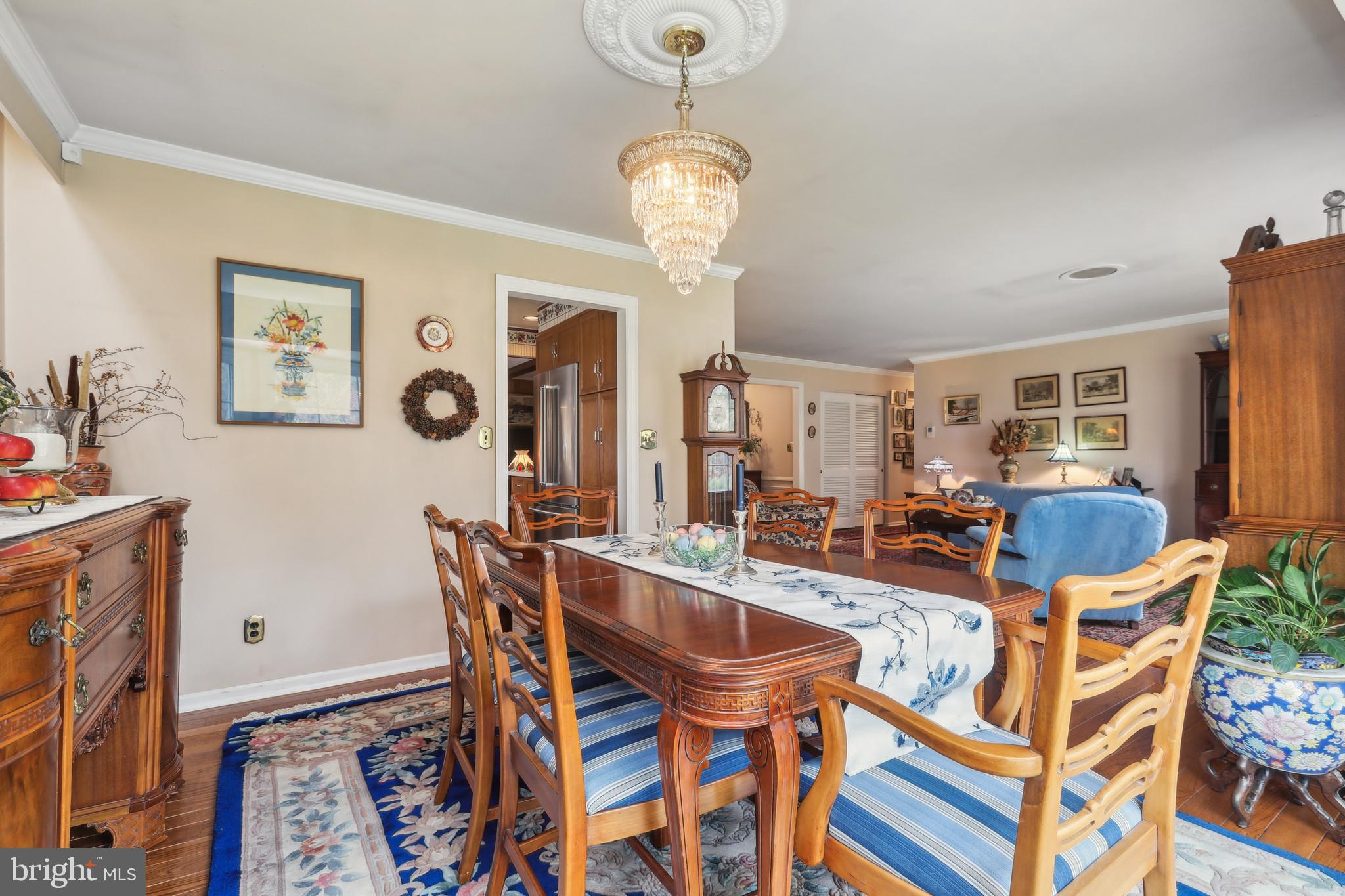 HAMPTON GARDENS - Residential