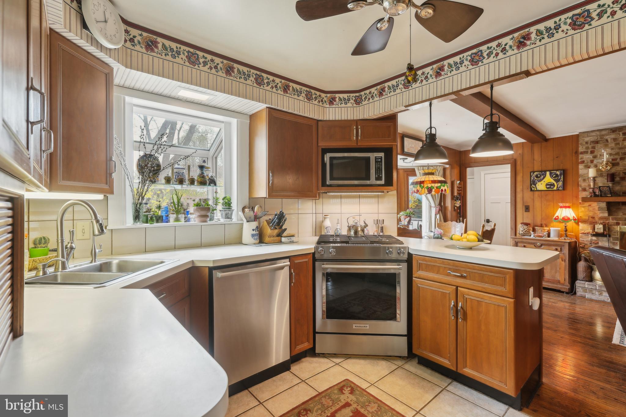 HAMPTON GARDENS - Residential