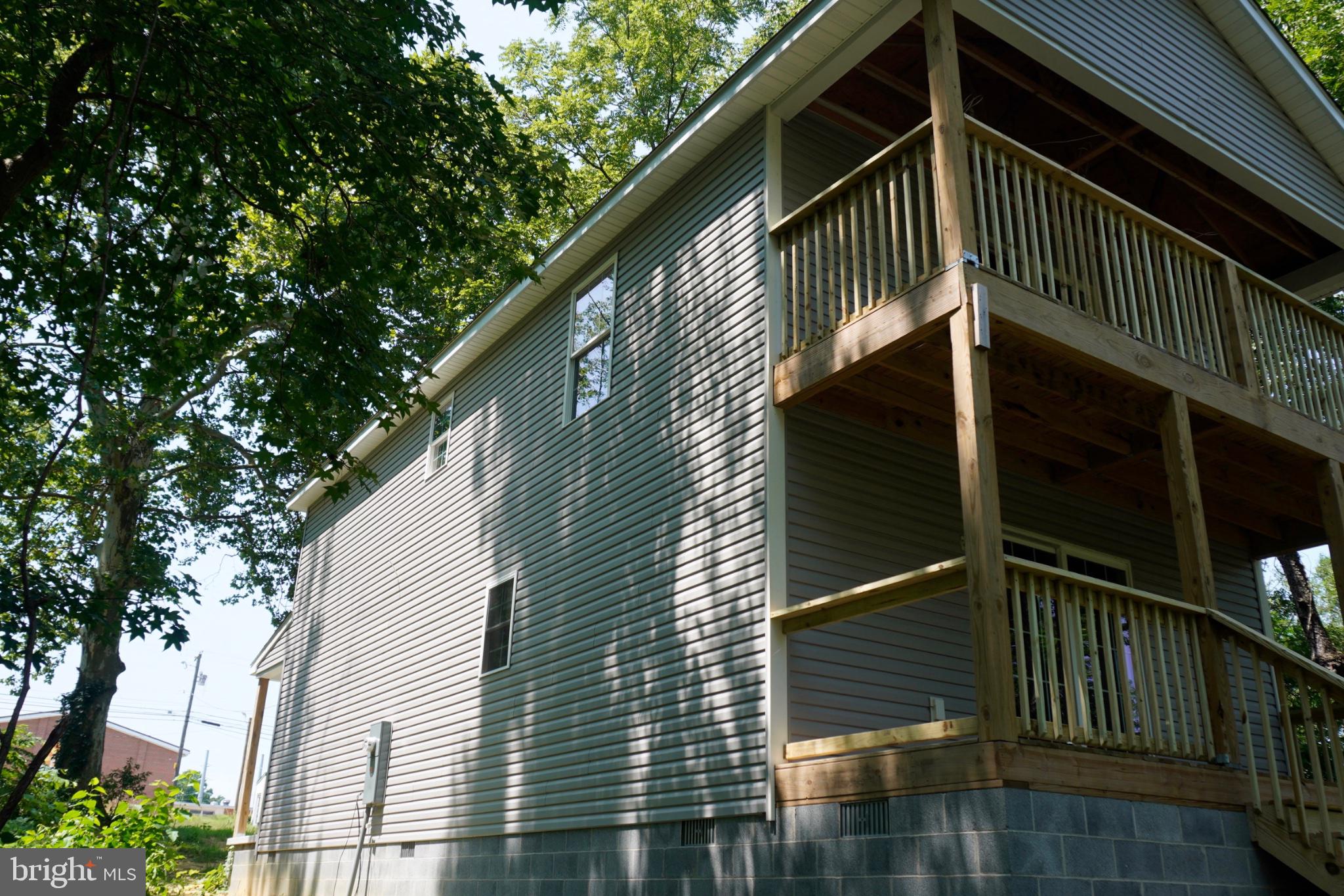 1115 W 6TH STREET