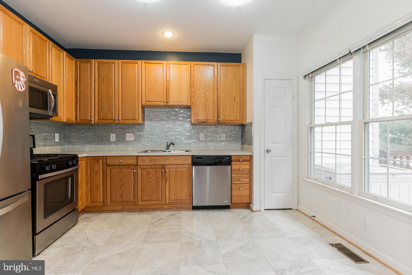 3398 NADIA LOOP