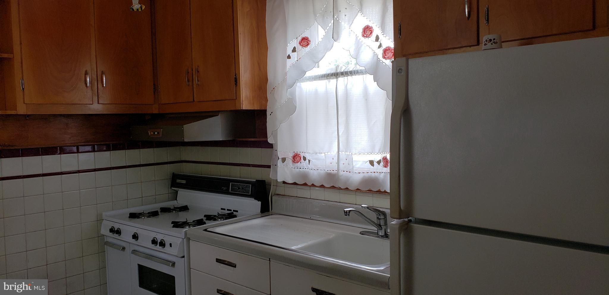 CEDAR CREST - Residential