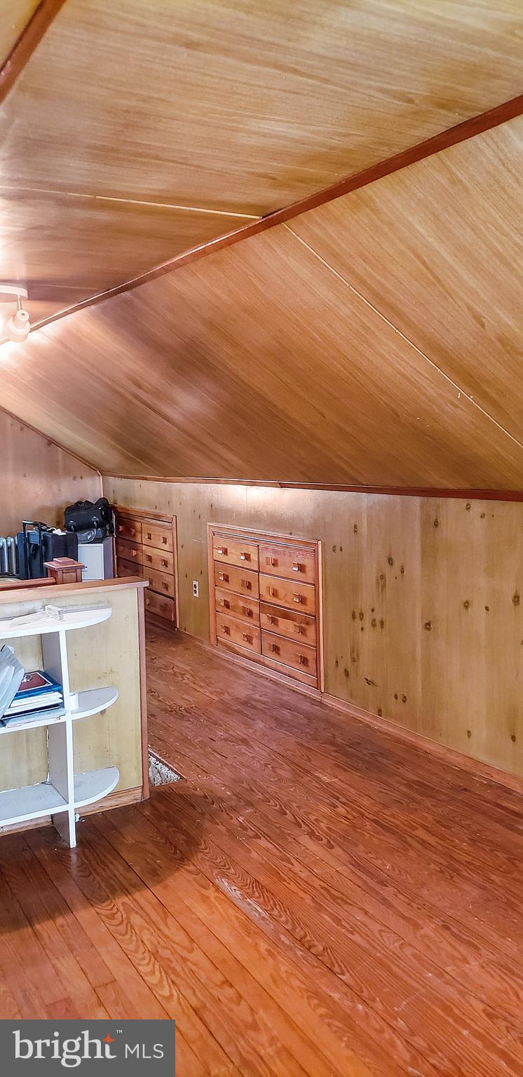 CEDAR CREST - Residential