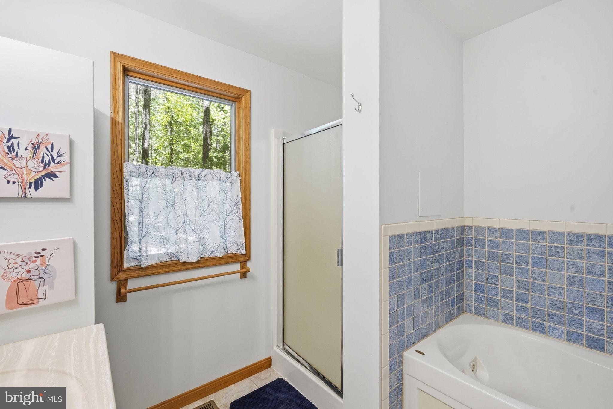 PINEY NECK - Residential