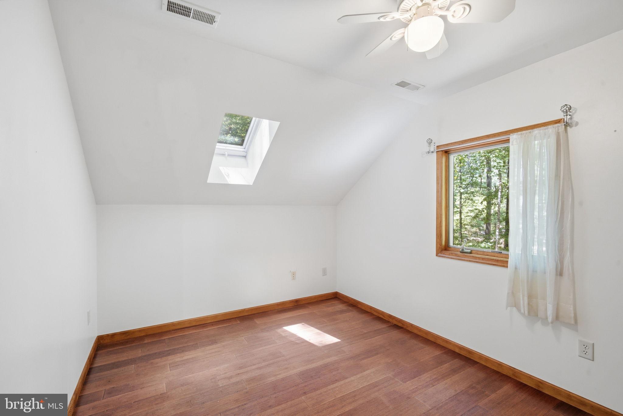 PINEY NECK - Residential