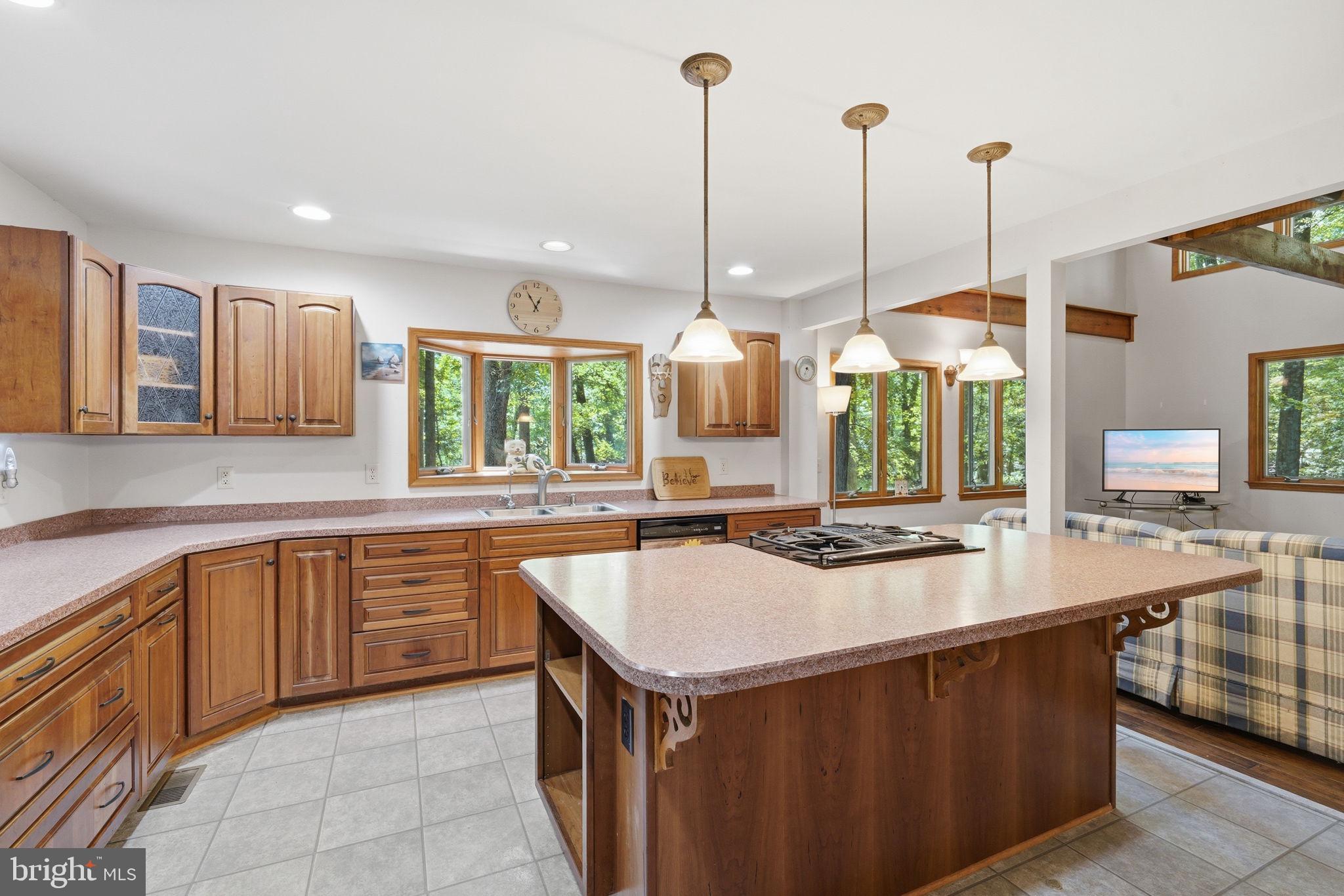 PINEY NECK - Residential