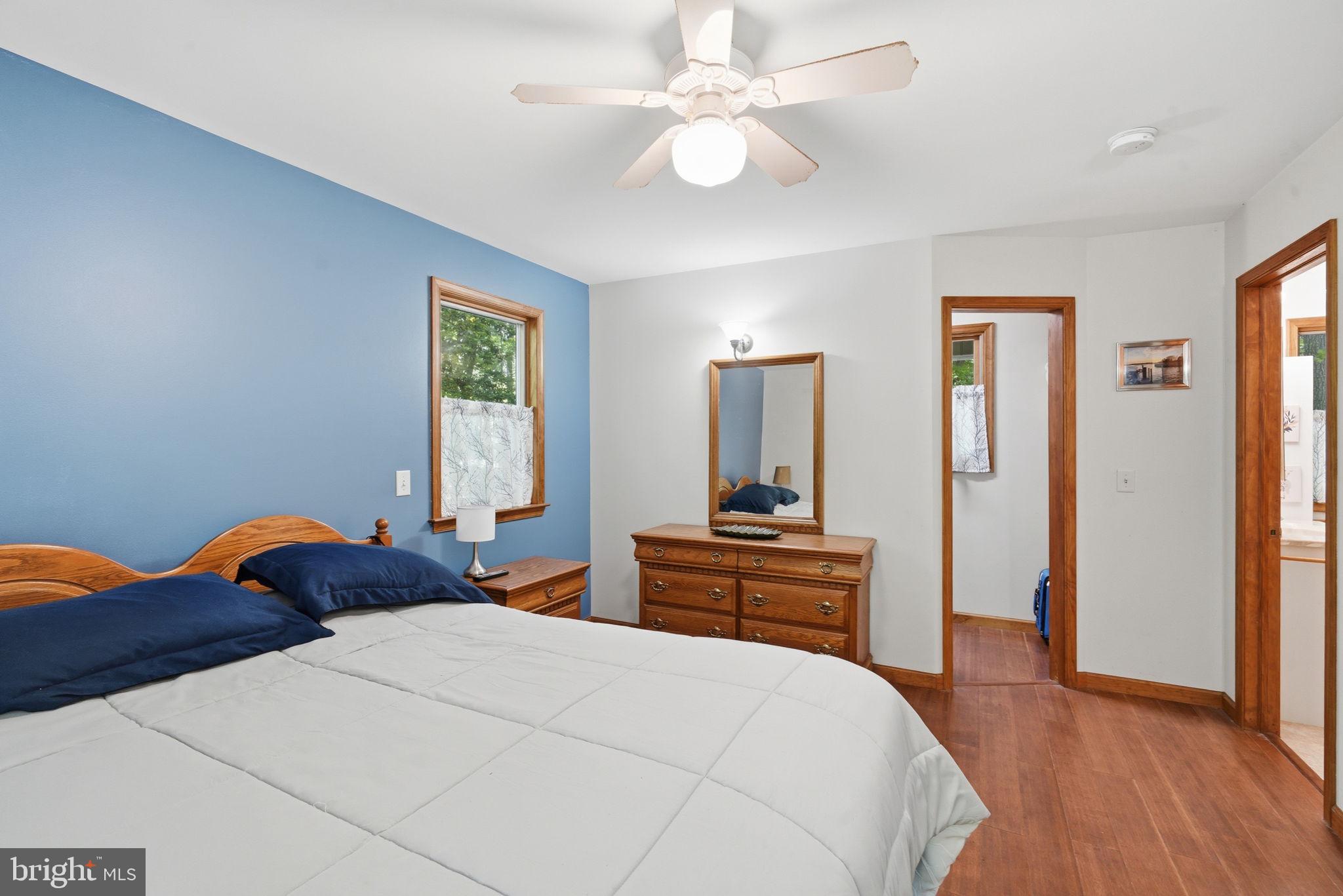 PINEY NECK - Residential