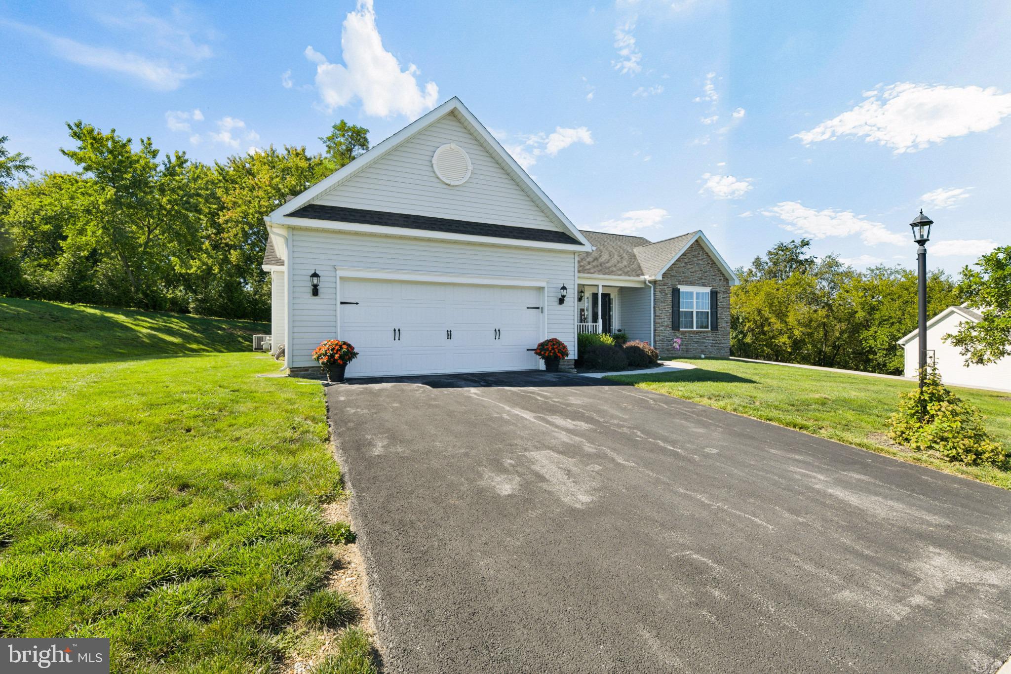 61 HUNTMASTER DRIVE