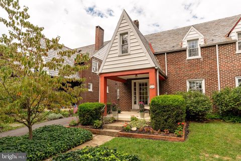 Photo of 823 HELEN AVE, LANCASTER, PA 17601 (MLS # PALA2040130)