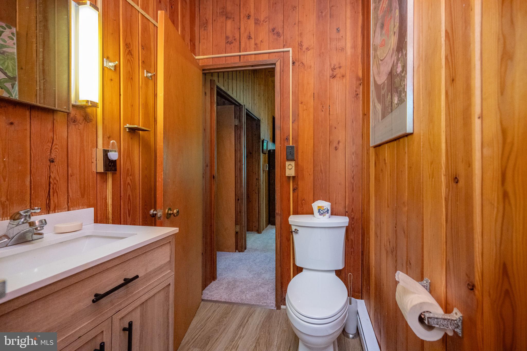 THOUSAND ACRES - Residential