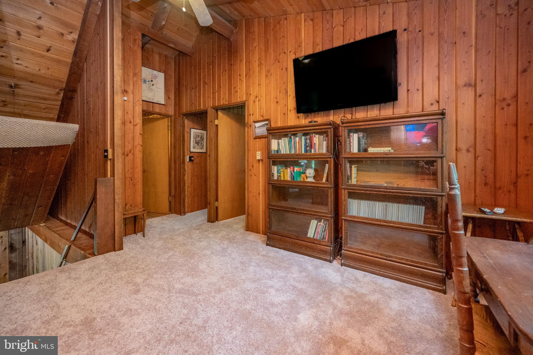 THOUSAND ACRES - Residential