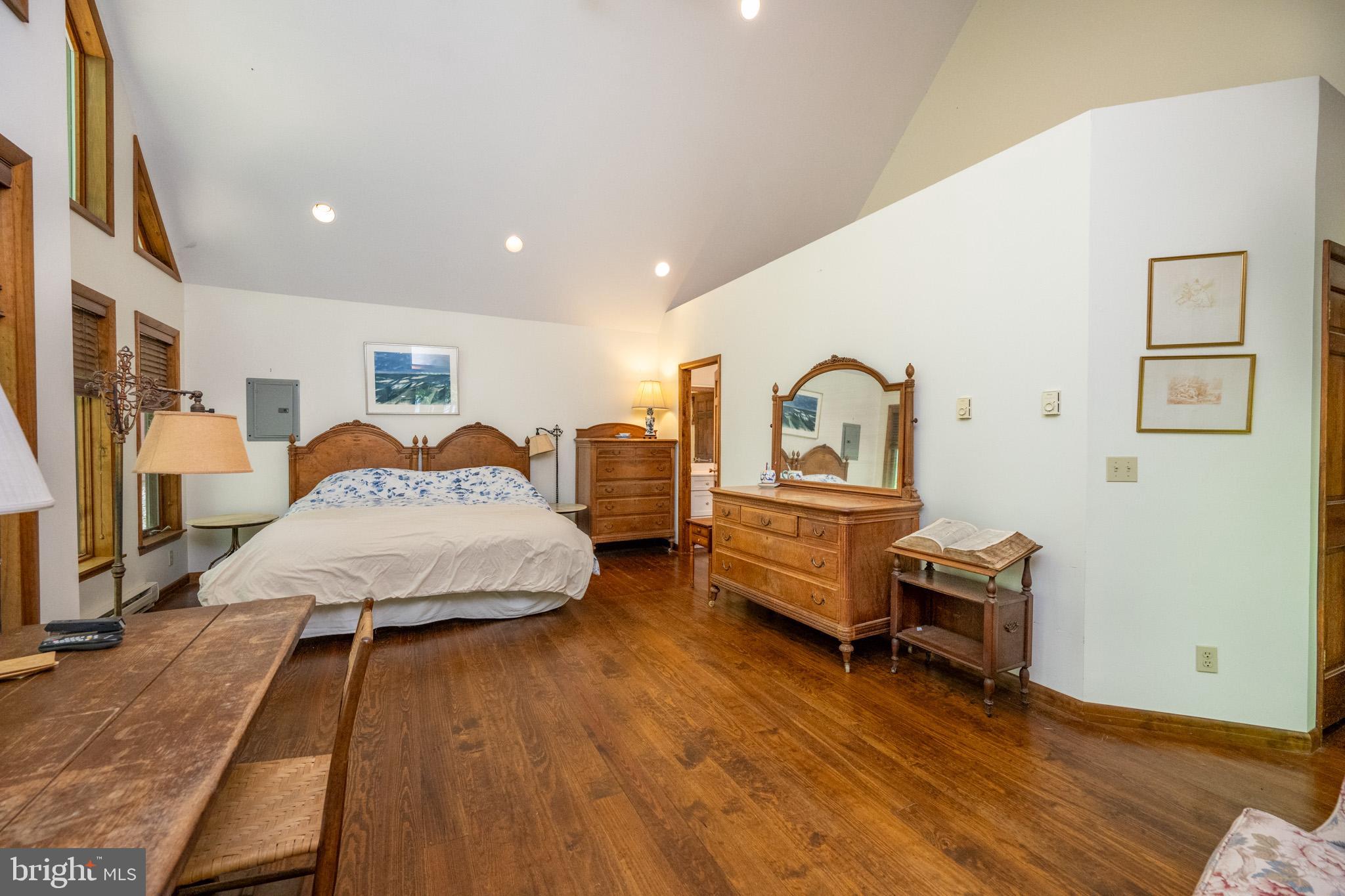 THOUSAND ACRES - Residential