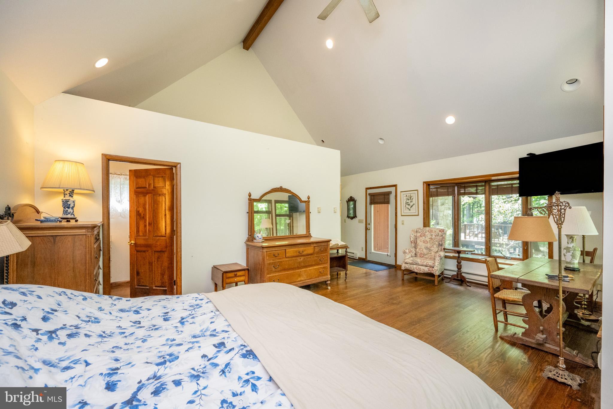 THOUSAND ACRES - Residential